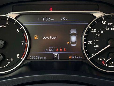 Used 2025 Nissan Altima 2.5 SV w/ SV Special Edition Package FWD image 15