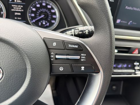 Certified 2022 Hyundai Sonata SEL FWD image 15