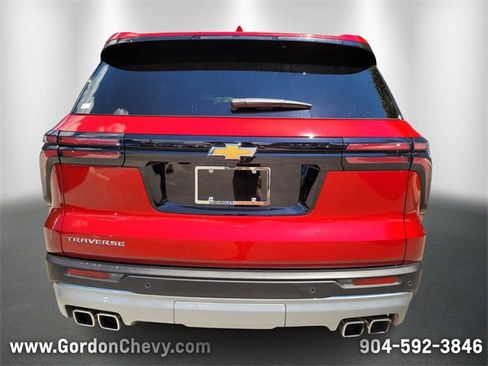 New 2025 Chevrolet Traverse LT image 5