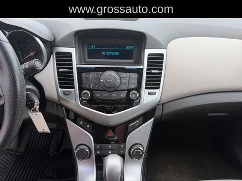 Used 2013 Chevrolet Cruze LS FWD image 23