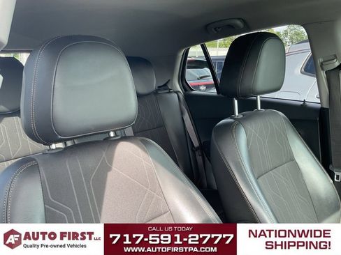Used 2018 Chevrolet Trax LT w/ LT Convenience Package AWD/4WD image 19
