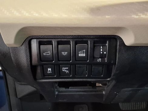 Used 2021 Subaru Ascent Premium w/ Convenience Package AWD/4WD image 22
