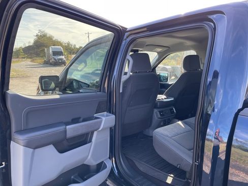 Certified 2022 Ford F150 XLT w/ Equipment Group 302A High image 11