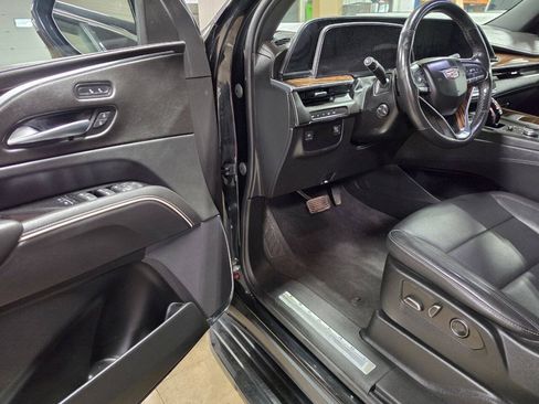 Used 2022 Cadillac Escalade ESV Luxury AWD/4WD image 28