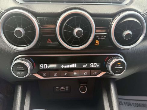 Used 2020 Nissan Sentra SV image 30