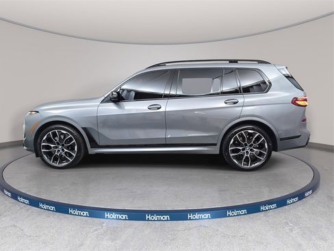 Used 2023 BMW X7 M60i w/ Executive Package image 9