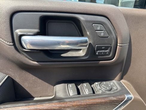 Used 2023 GMC Sierra 2500 Denali w/ Denali Ultimate Package image 13