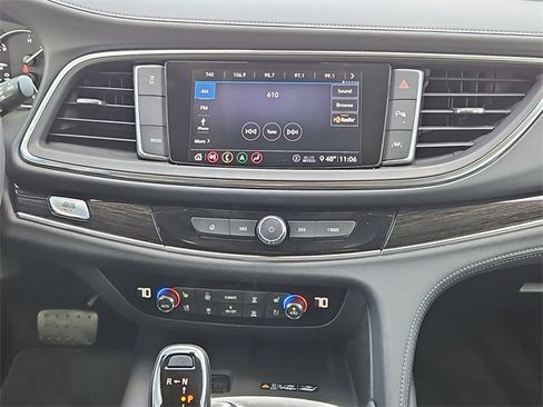 Used 2020 Buick Enclave Avenir w/ Avenir Technology Package image 27