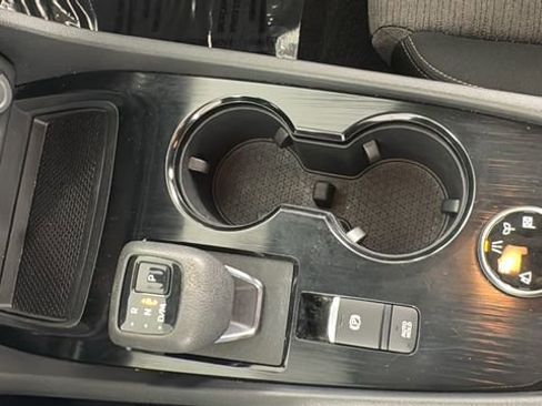 Certified 2023 Nissan Rogue SV image 28