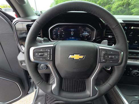 New 2026 Chevrolet Silverado 1500 LTZ w/ Z71 Off-Road Package AWD/4WD image 18