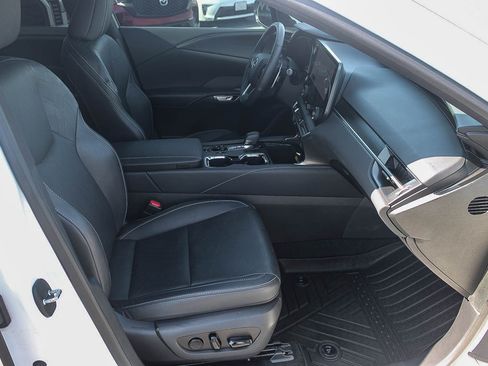 Used 2024 Lexus RX 350 w/ Convenience Package AWD/4WD image 18
