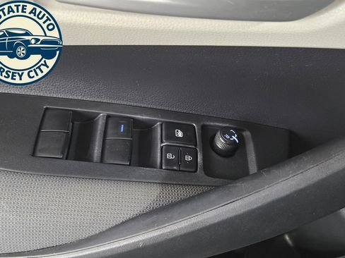 Used 2021 Toyota Corolla LE w/ LE Convenience Package FWD image 20