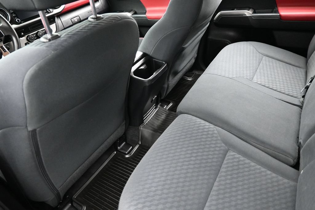 Used 2021 Toyota Tacoma SR5 RWD image 18