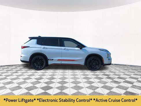 Used 2024 Mitsubishi Outlander SE Black Edition AWD/4WD image 6