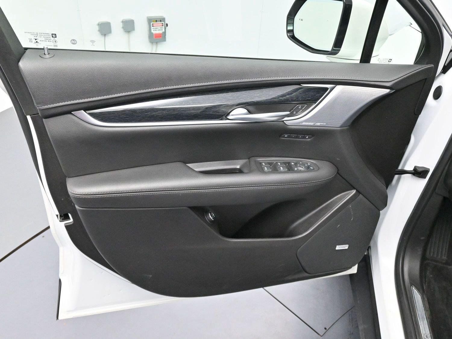 Used 2023 Cadillac XT5 Premium Luxury FWD image 8