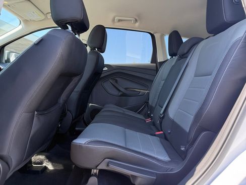 Used 2016 Ford Escape SE image 17