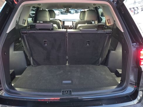 Used 2024 Volkswagen Atlas SE image 26