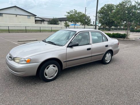 Used 1998 Toyota Corolla CE FWD image 4