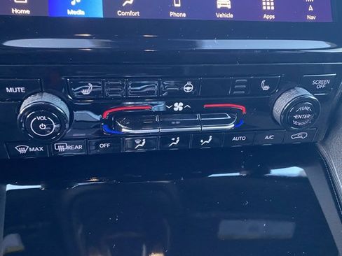 New 2025 Jeep Grand Cherokee Limited image 42