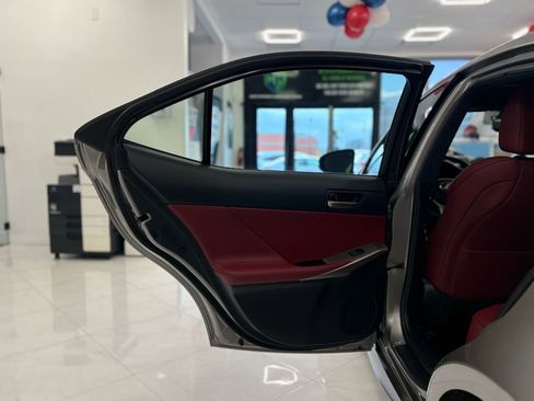 Used 2018 Lexus IS 300 F Sport image 38