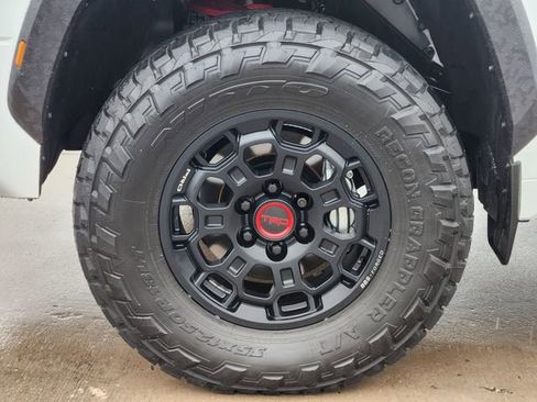 Used 2026 Toyota Tundra TRD Pro AWD/4WD image 9