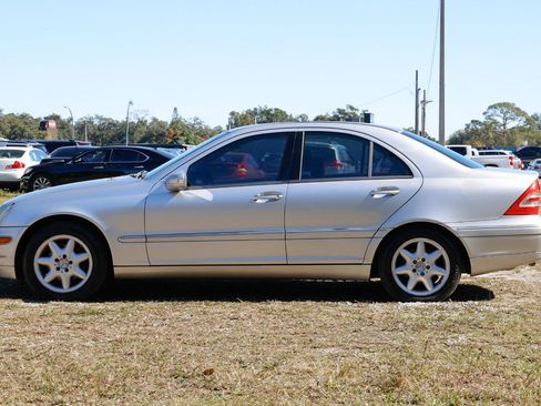 Used 2003 Mercedes-Benz C 240 Sedan image 3