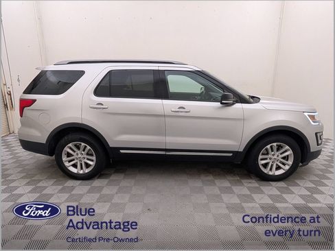 Certified 2017 Ford Explorer XLT w/ Equipment Group 202A FWD image 2