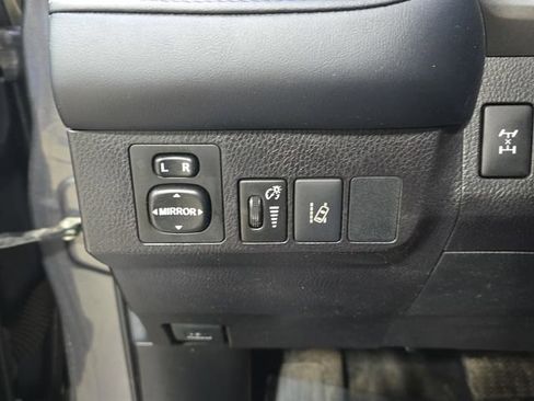 Used 2018 Toyota RAV4 XLE w/ Plus Extra Value Package image 26