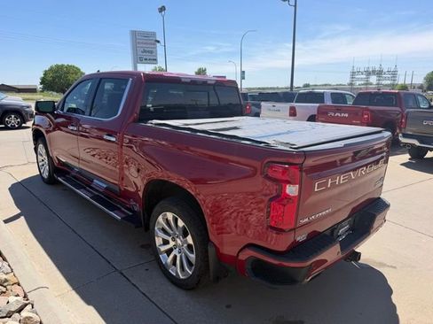 Used 2020 Chevrolet Silverado 1500 High Country w/ Technology Package AWD/4WD image 8