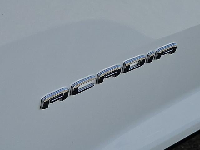 Used 2026 GMC Acadia Elevation w/ Elevation Premium Package FWD image 31