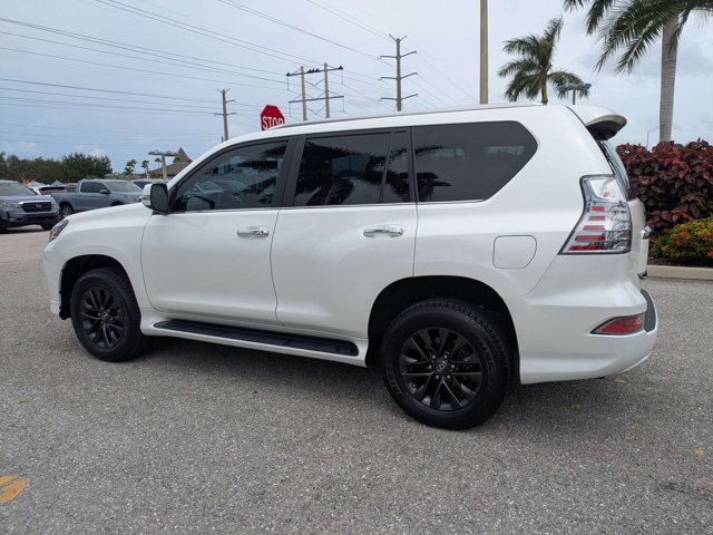 Used 2023 Lexus GX 460 Premium w/ Premium Package AWD/4WD image 7