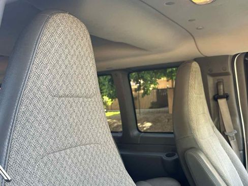 Used 2018 Chevrolet Express 3500 LT w/ LT Preferred Equipment Group RWD image 15