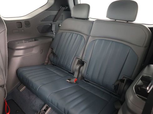 Used 2024 Kia EV9 GT-Line image 23