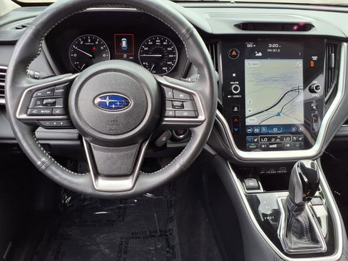 Used 2025 Subaru Outback Touring AWD/4WD image 10