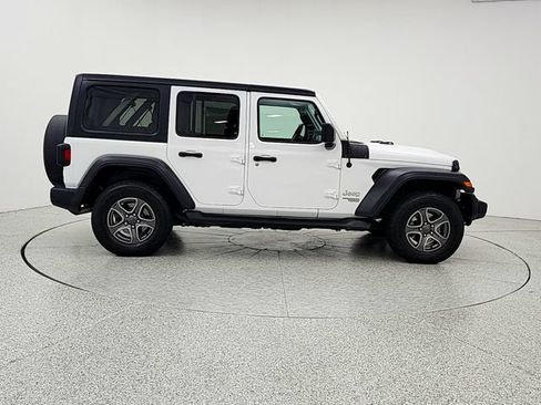 Used 2018 Jeep Wrangler Unlimited Sport S AWD/4WD image 4