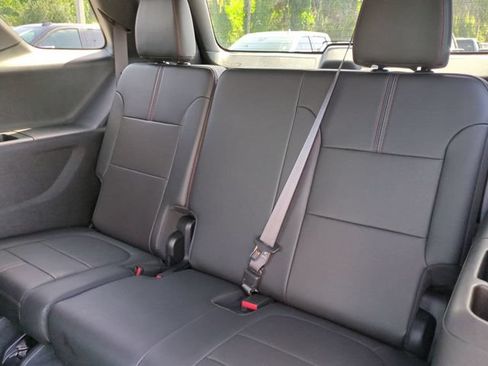 Certified 2023 Chevrolet Traverse RS w/ LPO, Cargo Package FWD image 16
