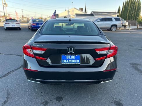 Used 2018 Honda Accord LX image 5