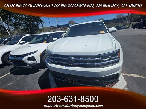 Used 2020 Volkswagen Atlas SE w/ Panoramic Sunroof Package FWD image 2