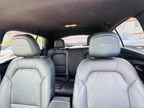 Used 2024 Buick Envista Sport Touring w/ Convenience II Package FWD image 8