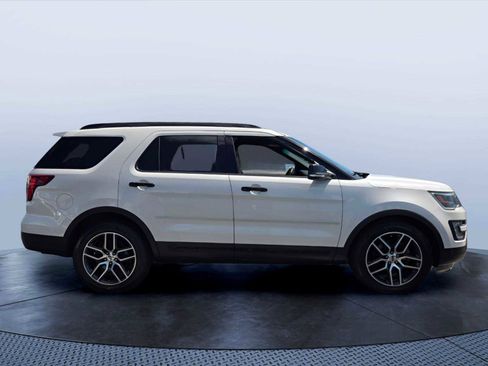 Used 2016 Ford Explorer Sport w/ Equipment Group 401A AWD/4WD image 6