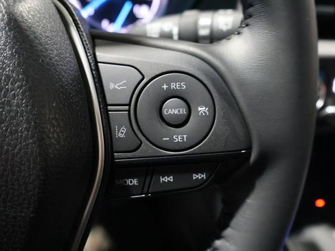 Used 2024 Toyota Venza LE image 36