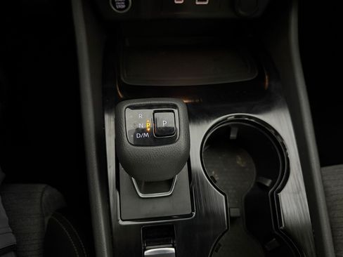 Used 2022 Nissan Rogue SV FWD image 15