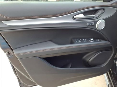 New 2025 Alfa Romeo Stelvio Sprint image 20