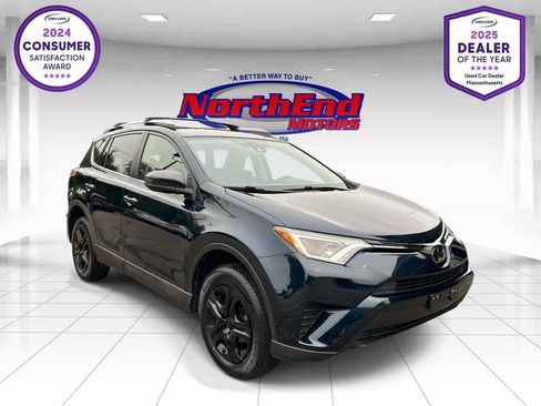 Used 2018 Toyota RAV4 LE AWD/4WD image 1