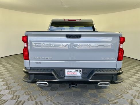 Used 2025 Chevrolet Silverado 1500 Custom Trail Boss AWD/4WD image 4