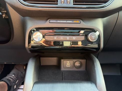 Used 2025 Ford Escape ST-Line w/ Tech Pack #1 FWD image 34