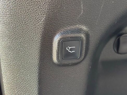 Used 2020 Jeep Cherokee Trailhawk w/ Comfort/Convenience Group image 26