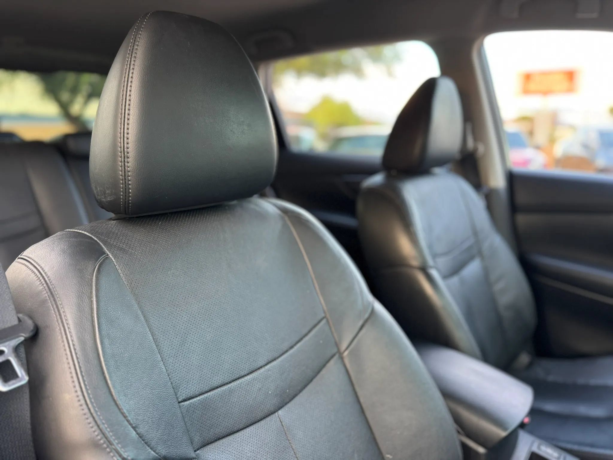 Used 2015 Nissan Rogue SL FWD image 35