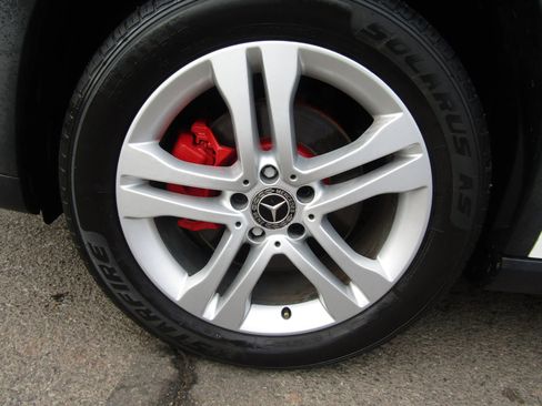 Used 2020 Mercedes-Benz GLA 250 4MATIC w/ Premium Package image 42