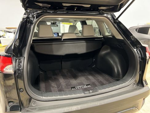 Used 2022 Toyota Corolla Cross LE image 23